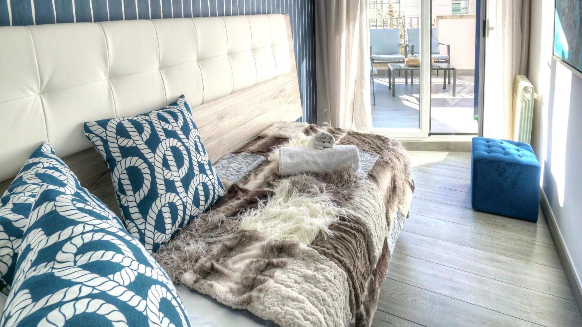 Beachstyle Penthouse By Hello Homes Sitges Bagian luar foto