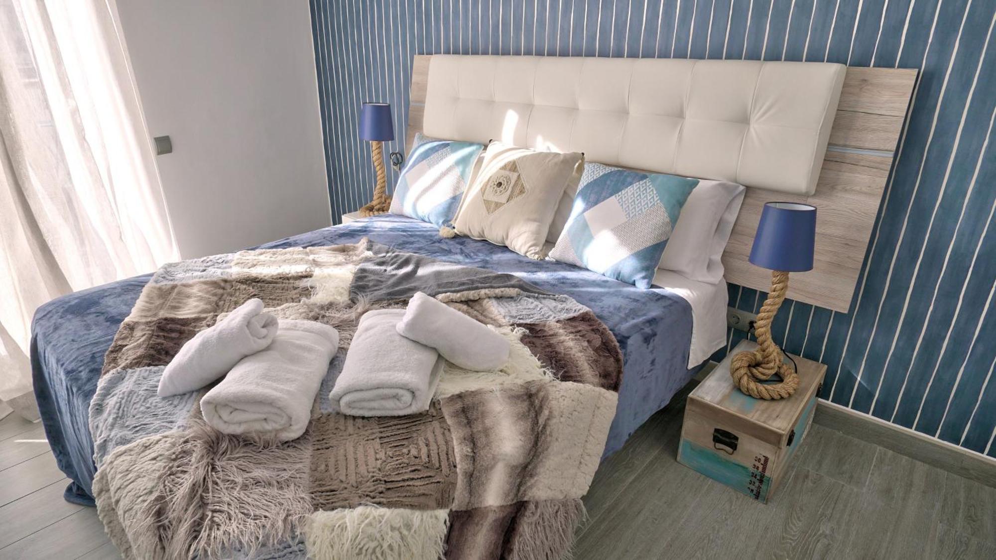 Beachstyle Penthouse By Hello Homes Sitges Bagian luar foto